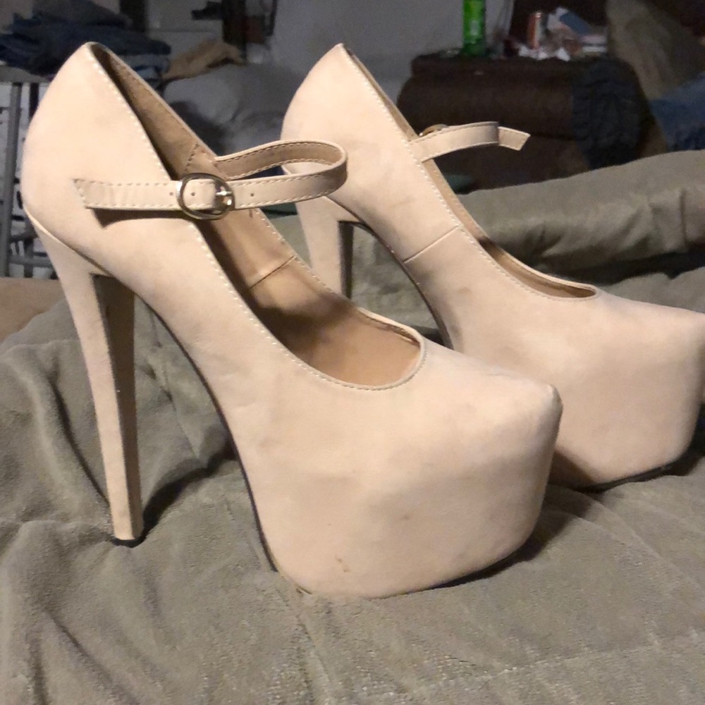 High heel shoes